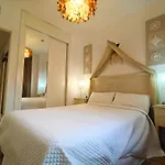 Deyanira New Suite Madrid Airport